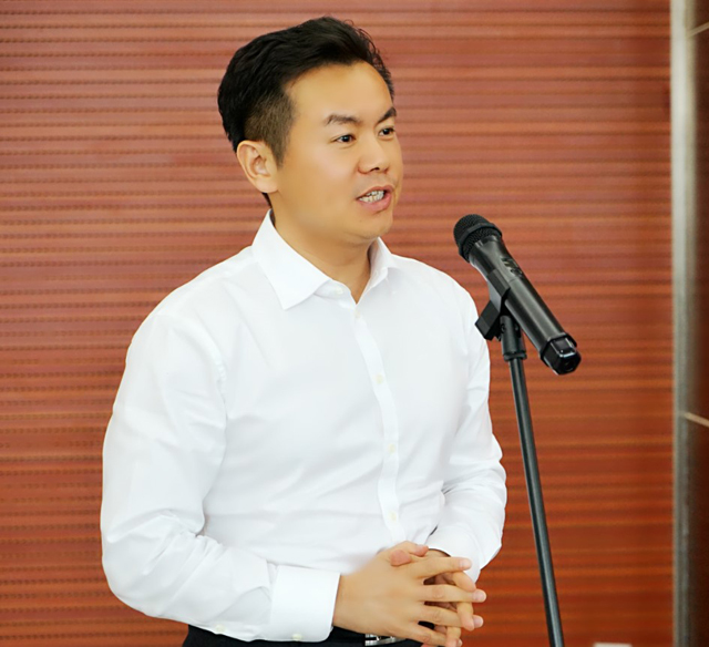 1502326738122060.jpg 4-华瑞世纪集团董事长陈立光致辞.jpg